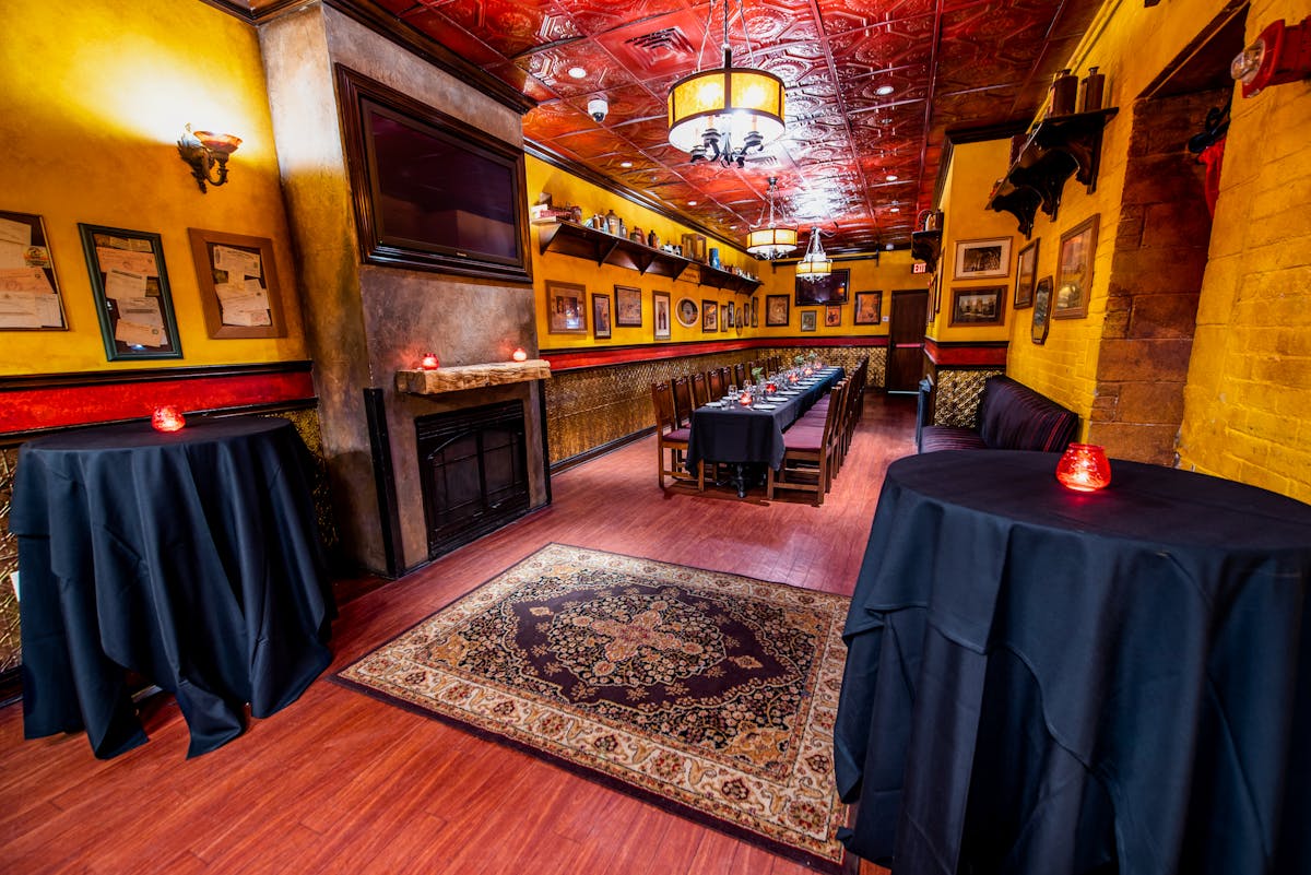 The Lansdowne Pub interior