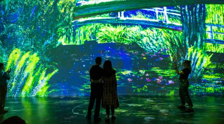 Enjoy Date Night at Rochambeau | Rochambeau | Café, Restaurant & Bar in Boston, MA