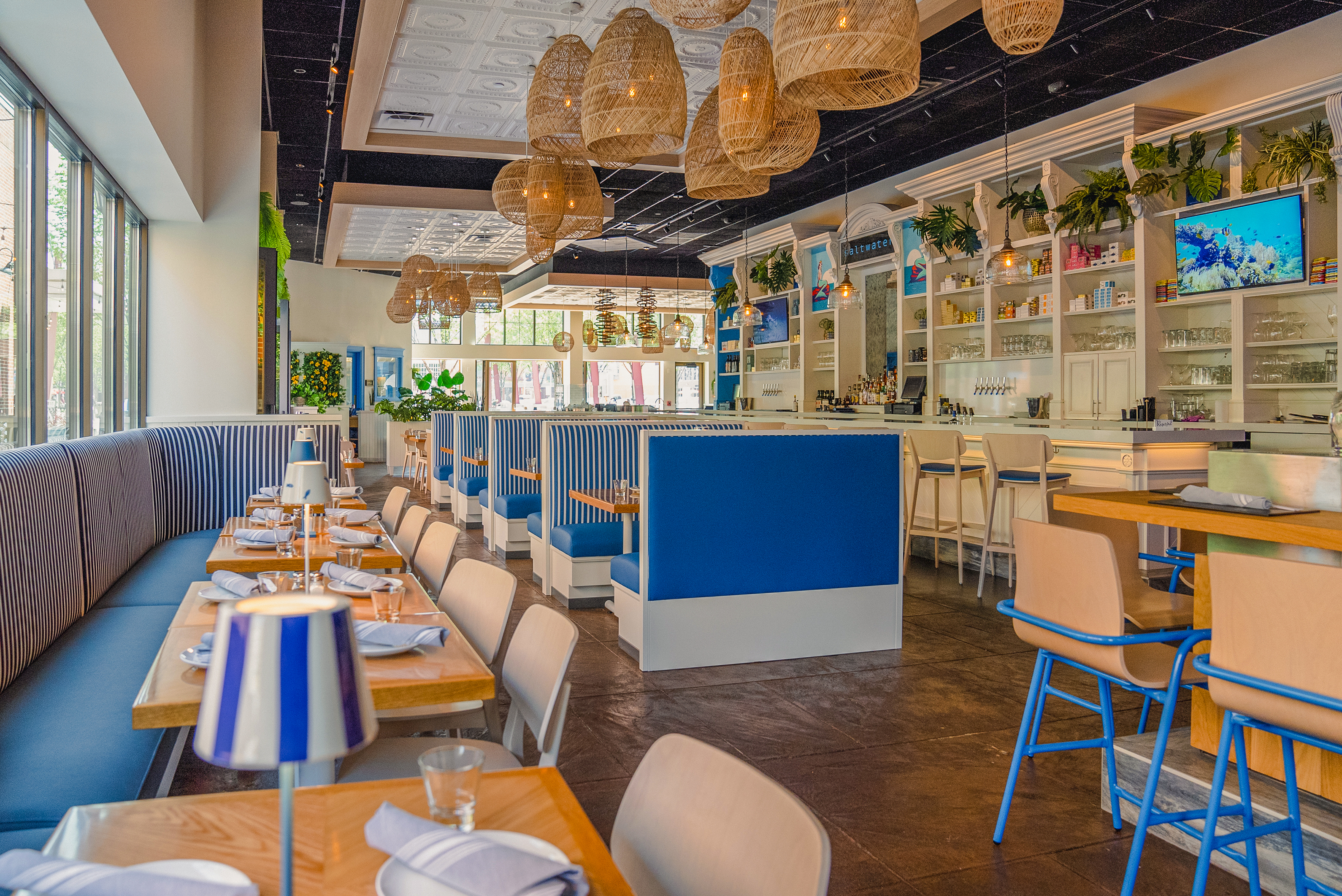 Saltwater Coastal Grill dining room